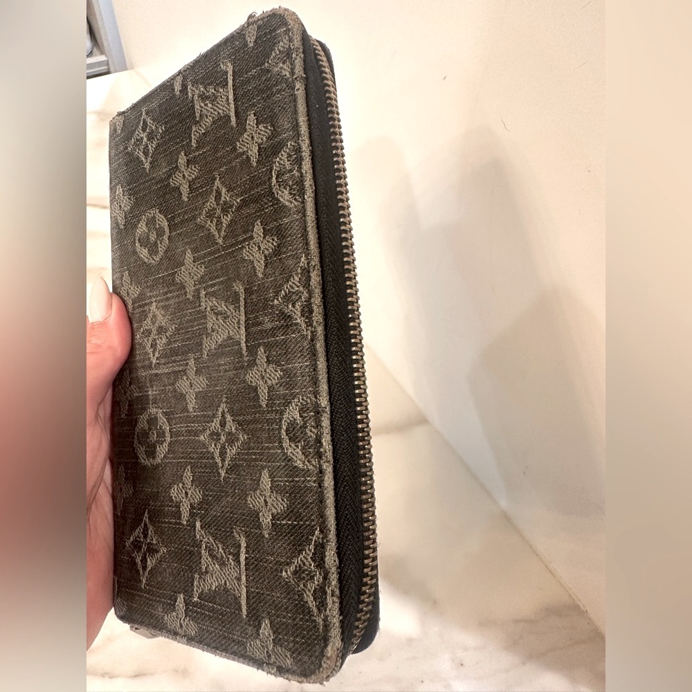 Louis Vuitton Denim Long Zippy Wallet - Picture 7 of 11